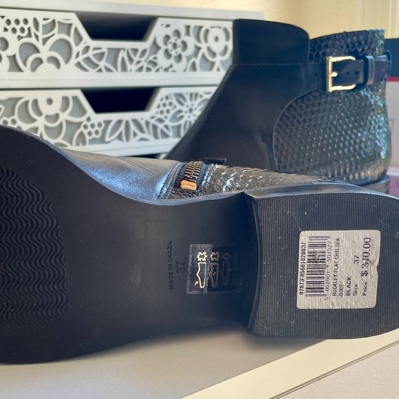 Reiss Black Ankle Boot - Picture 6 of 6